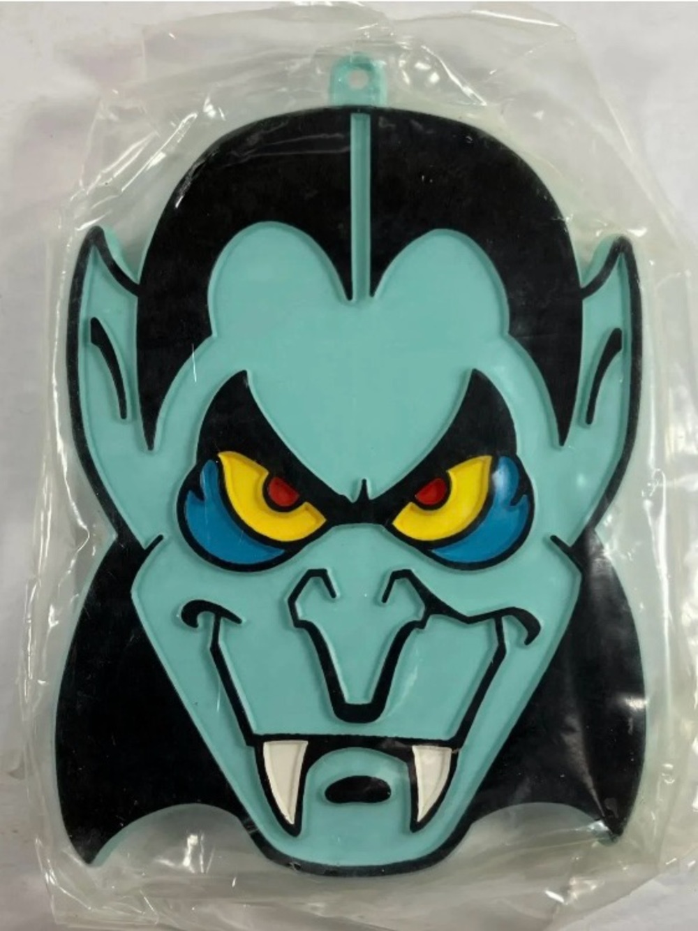 Hallmark  DRACULA VAMPIRE Halloween COOKIE CUTTER Vintage 1979 new Mint in pkg
